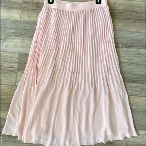 NWT pink pleated midi skirt